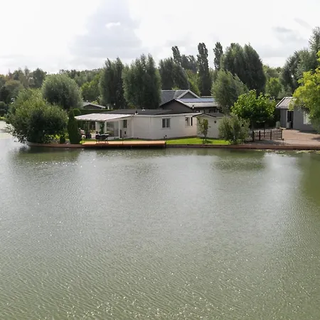 Klein Thuis Aan Het Water Chalet Molenschot